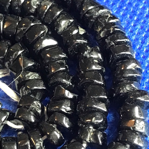 Black Spinel 5X3mm - Picture 3 of 10